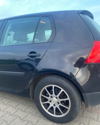 Volkswagen Golf cena 9500 przebieg: 250000, rok produkcji 2004 z Więcbork małe 106